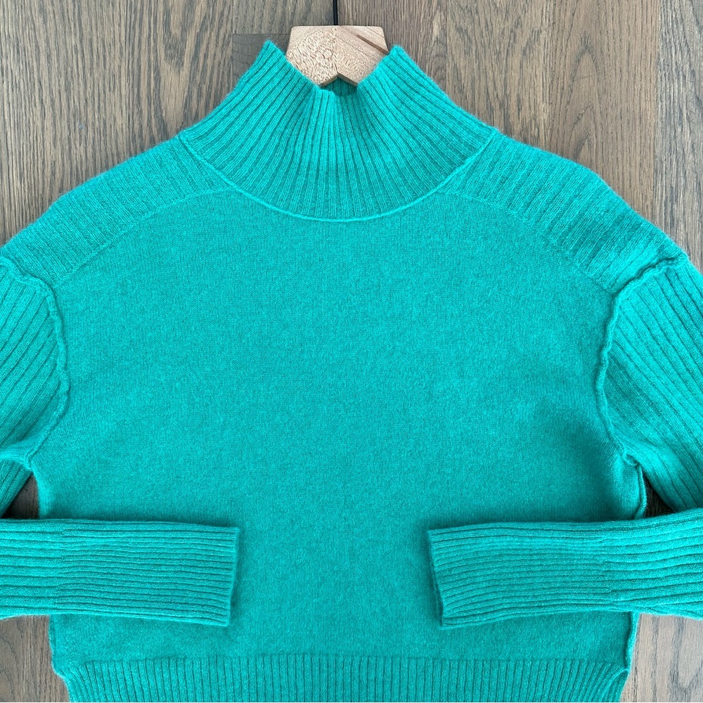 Free People Aubrey Cashmere Crop Turtleneck Sweater in Emerald Green Size Small - Picture 4 of 7